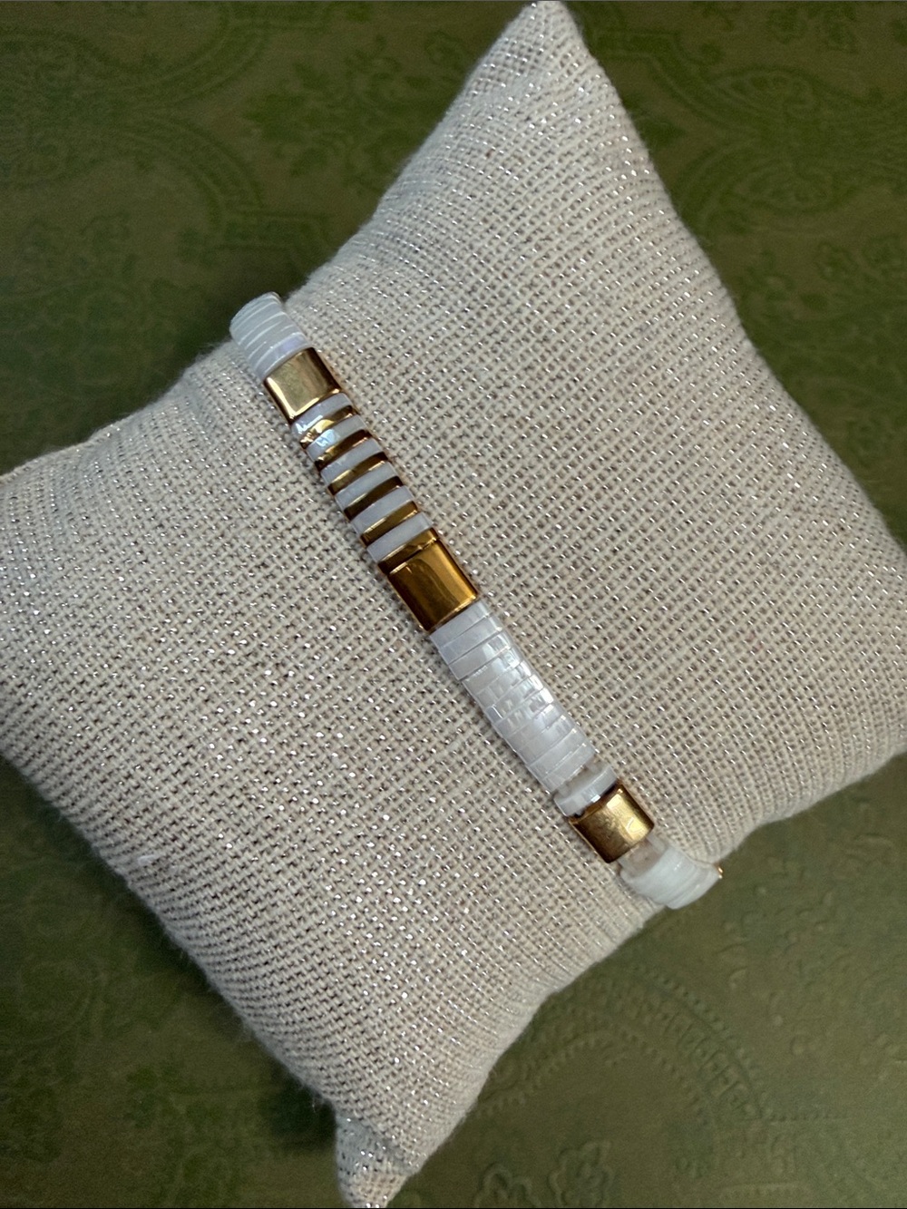 White and Gold Stretch Tile Bracelet NWOT